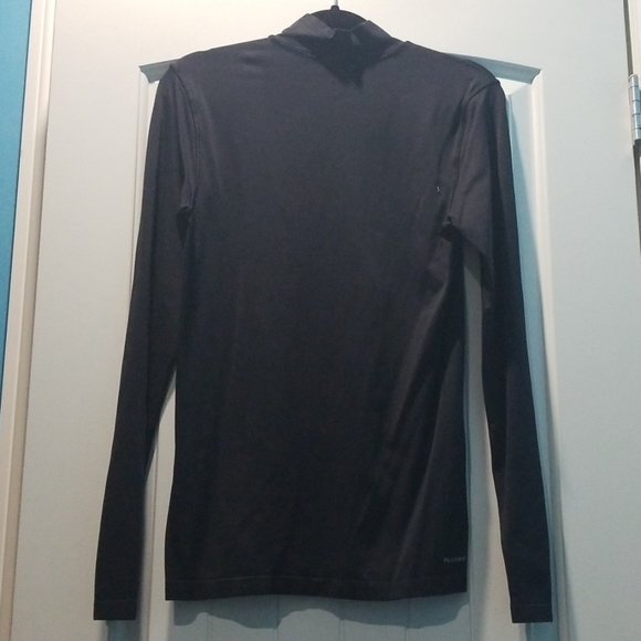 Reebok running top - Picture 2 of 3